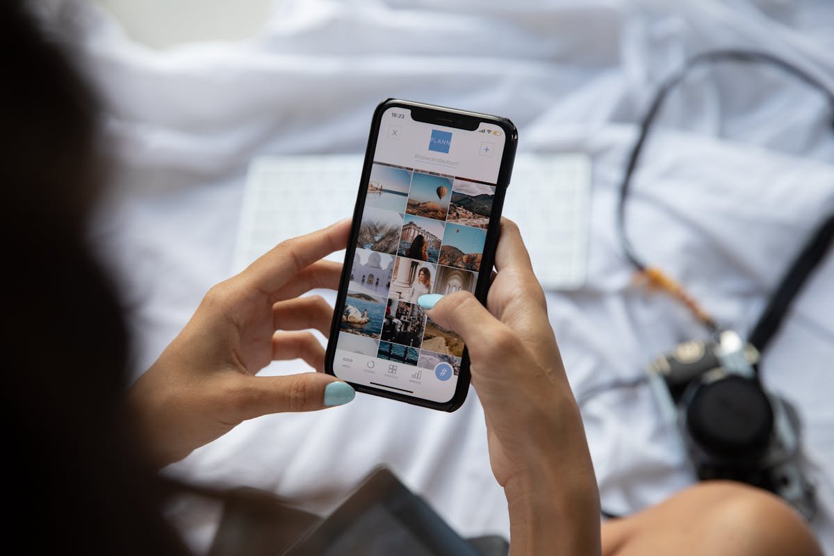 WhatsApp marketing Salem messaging customers on a smartphone